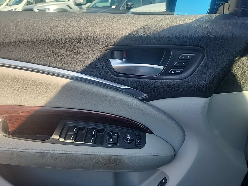 Used 2014 Acura MDX w/ Technology Package AWD/4WD image 22