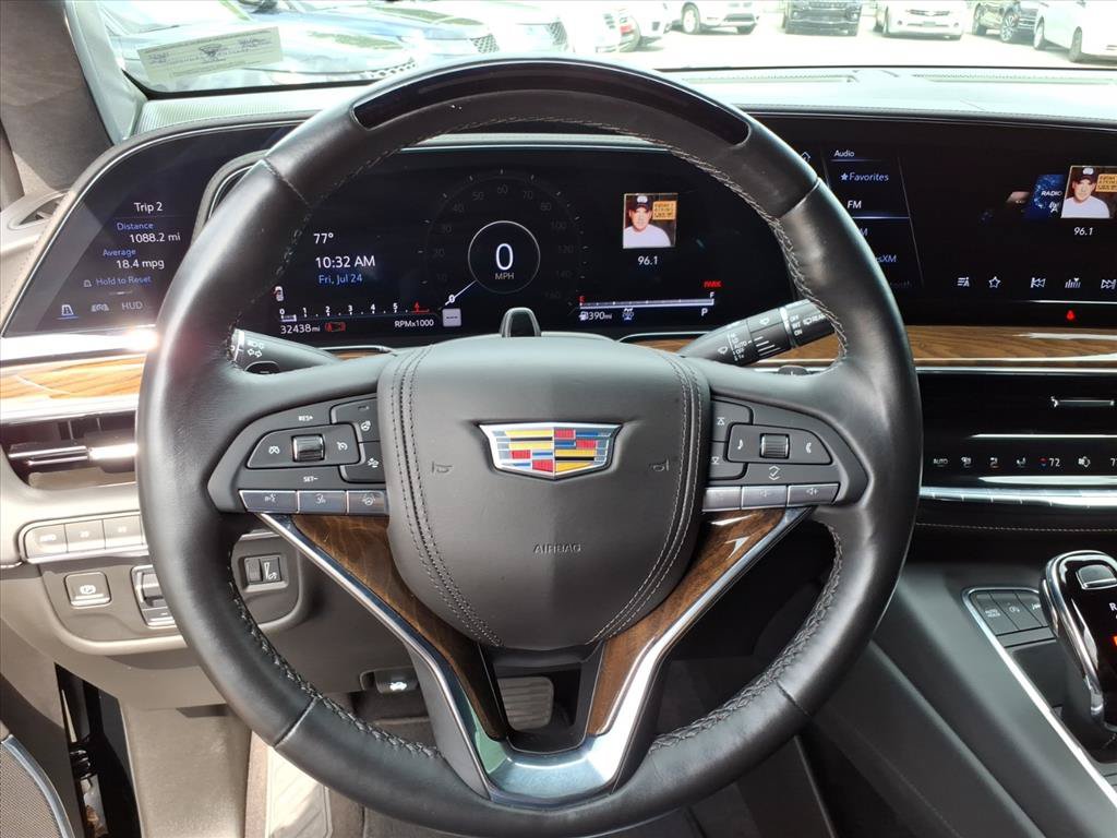 Used 2023 Cadillac Escalade Sport Platinum w/ LPO, ONYX Package AWD/4WD image 17