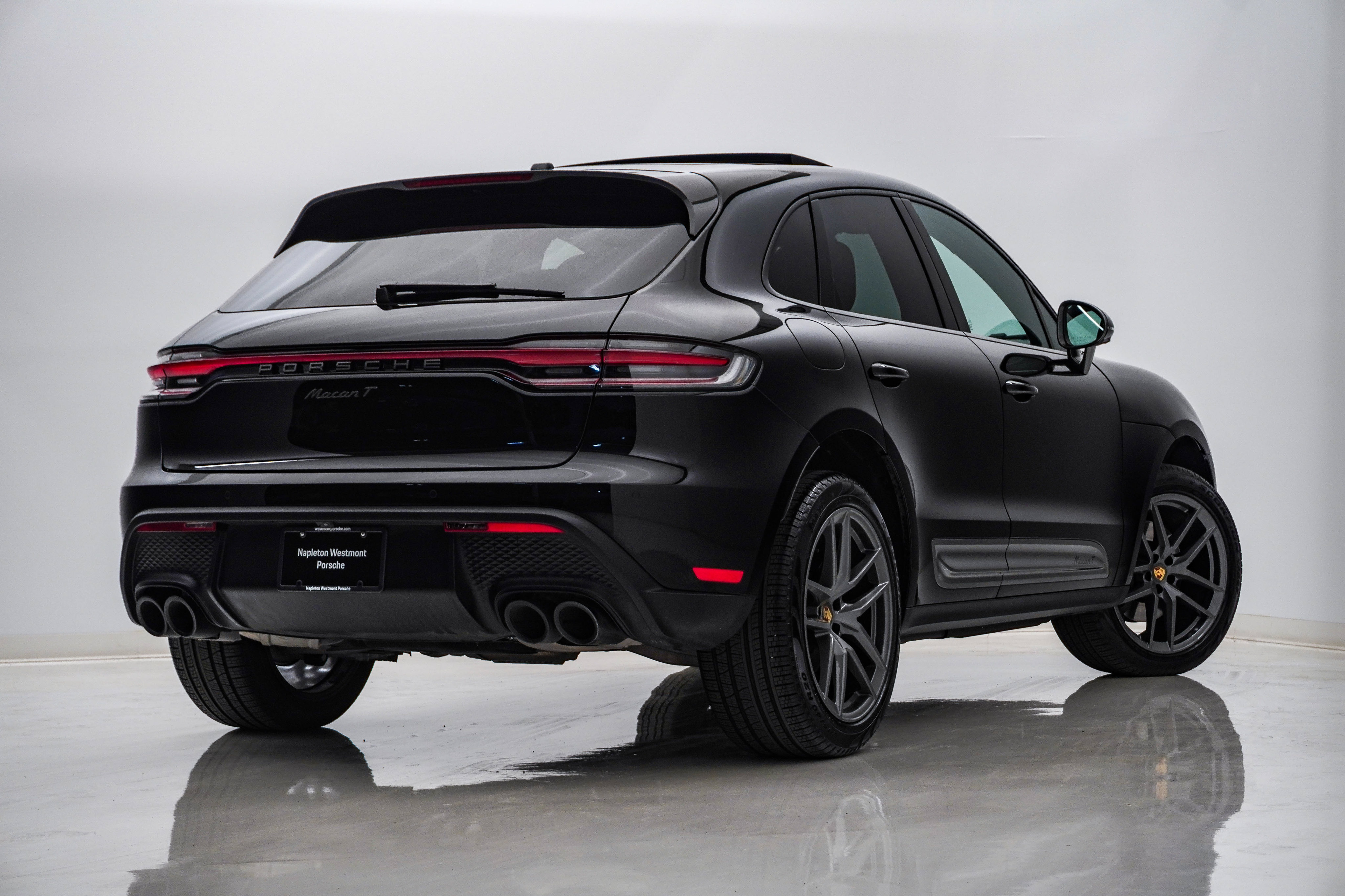 Certified 2026 Porsche Macan Turbo AWD/4WD image 14