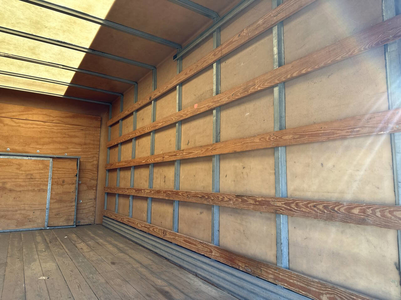 Used 2017 Ford E-350 and Econoline 350 Super Duty w/ Exterior Upgrade Package image 40