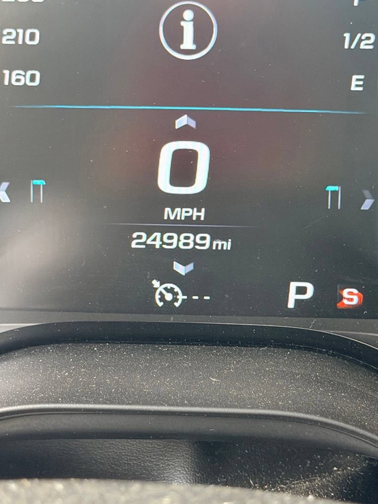 Used 2017 Chevrolet Camaro SS RWD image 9
