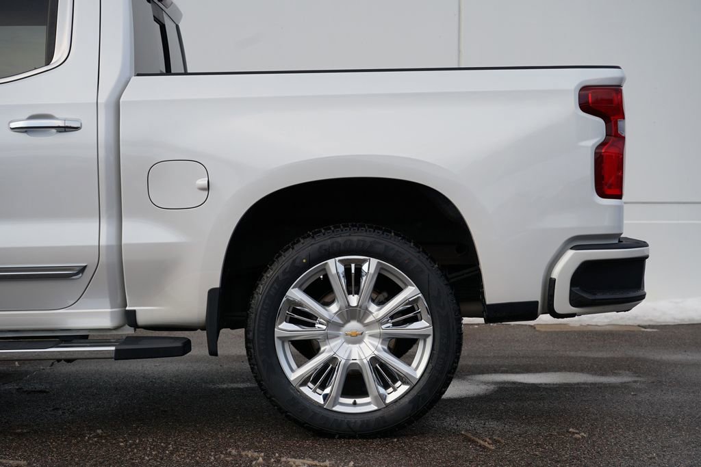 Used 2022 Chevrolet Silverado 1500 High Country w/ High Country Premium Package image 12