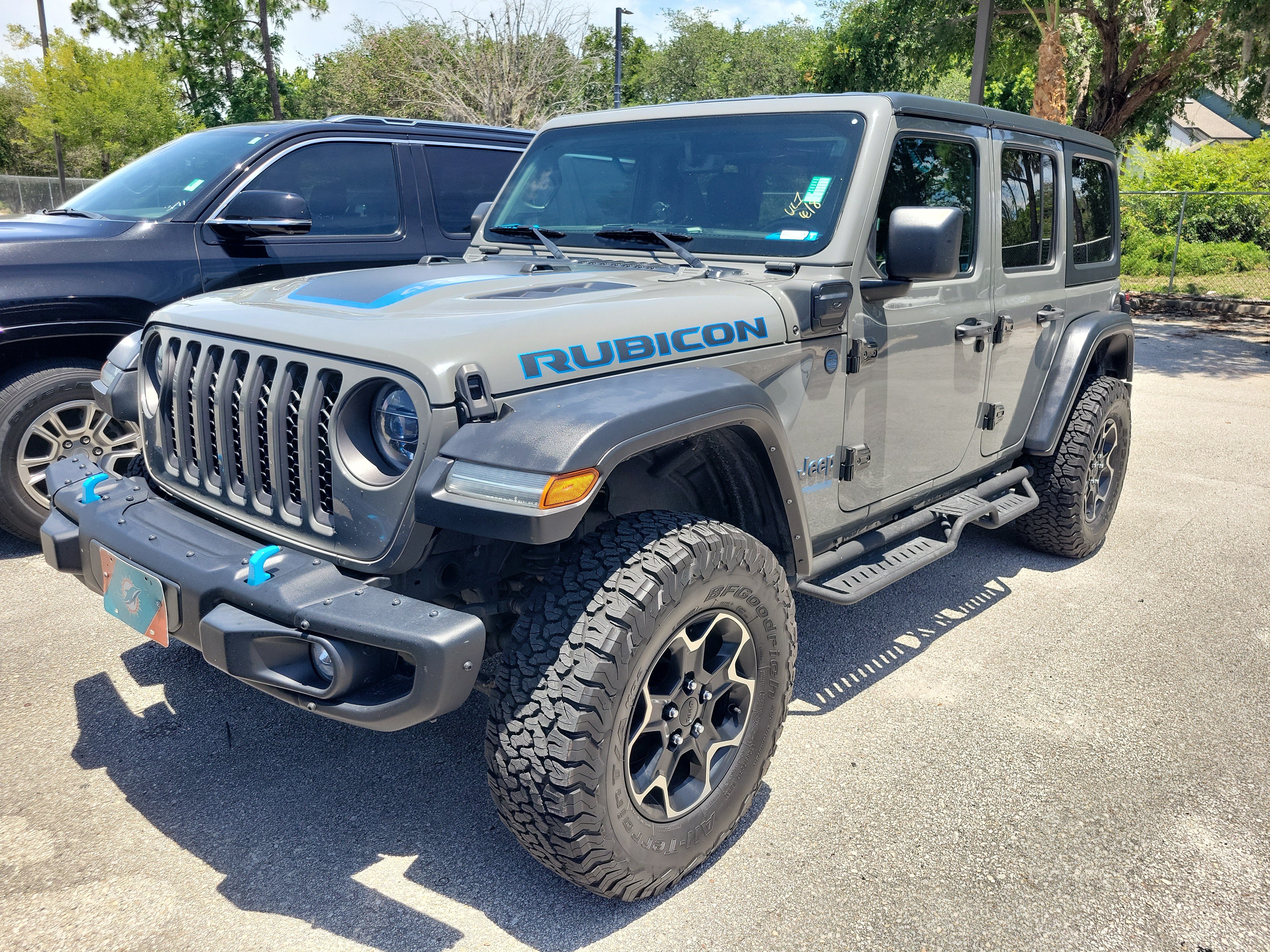 Used 2021 Jeep Wrangler Unlimited Rubicon 4xe w/ Steel Bumper Group AWD/4WD image 2