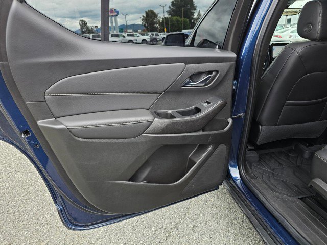 Used 2023 Chevrolet Traverse LT w/ LT Premium Package image 23