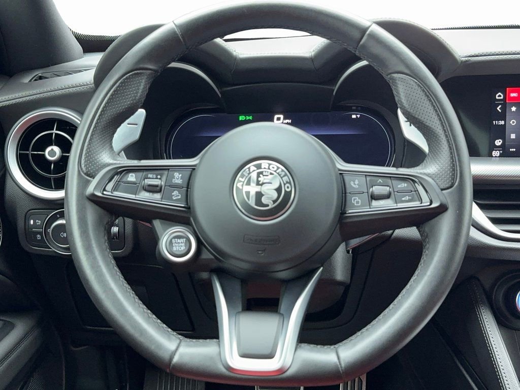 Used 2024 Alfa Romeo Stelvio Veloce image 16