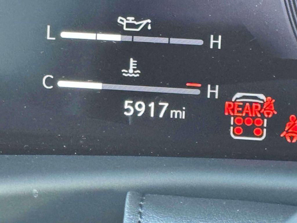 Used 2025 Lexus LX 600 4WD w/ Accessory Package (2T) image 27