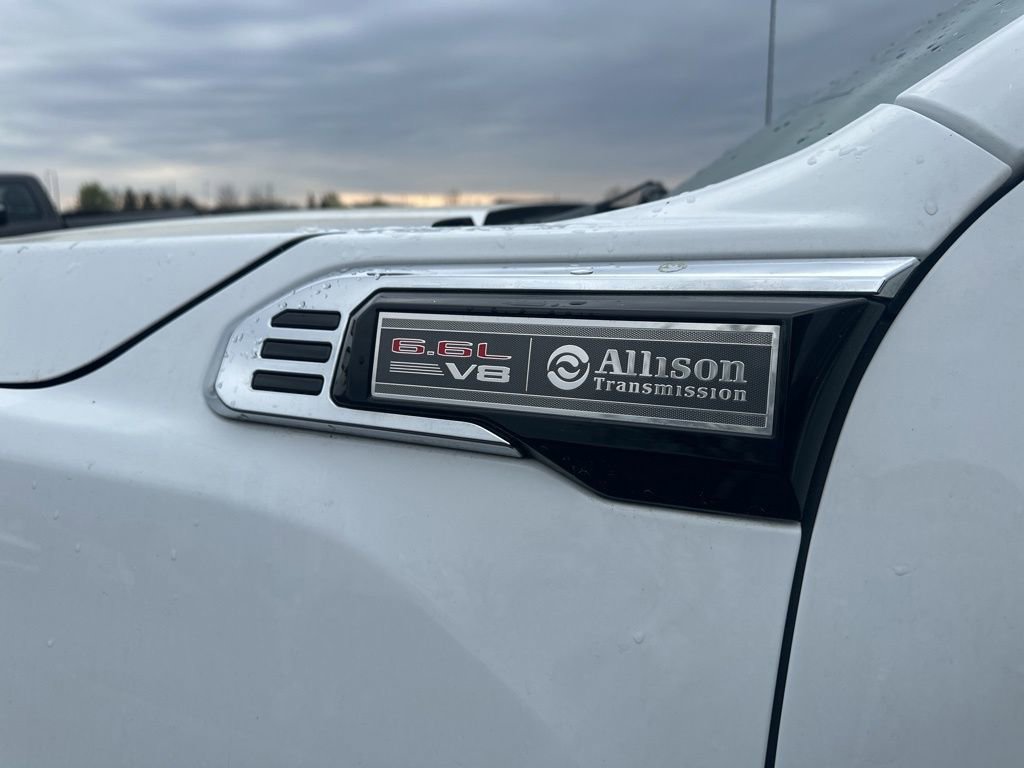 Used 2024 GMC Sierra 3500 SLE w/ SLE Convenience Package image 5