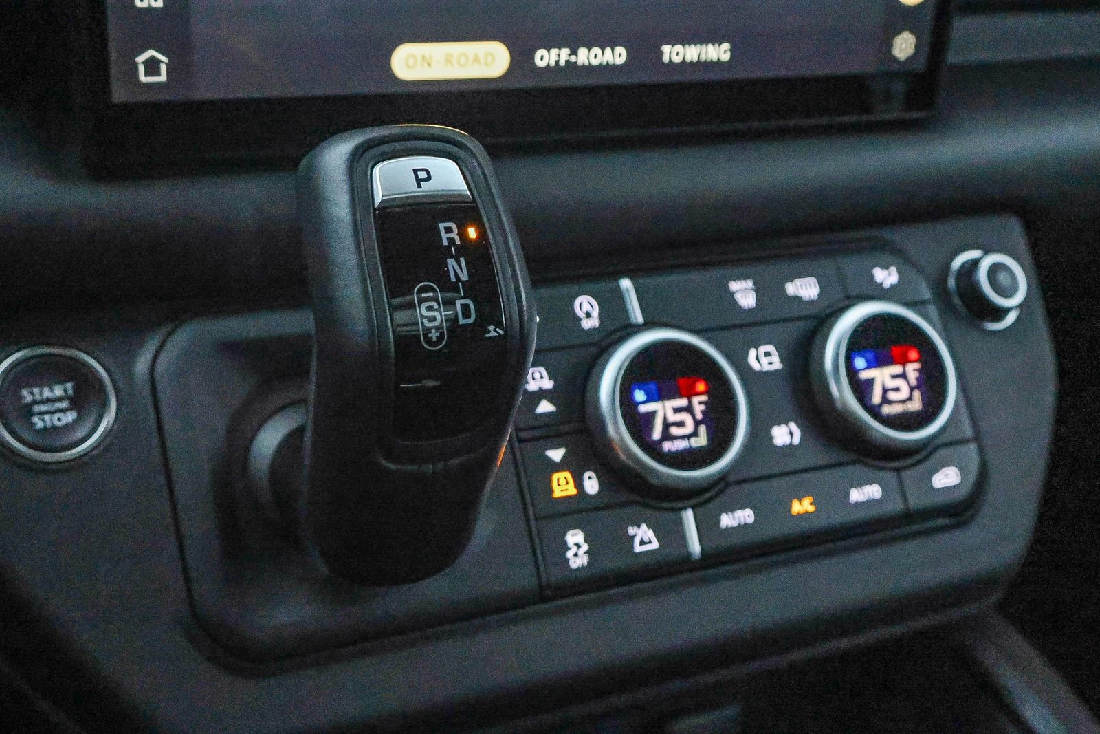 Used 2023 Land Rover Defender 130 X image 38