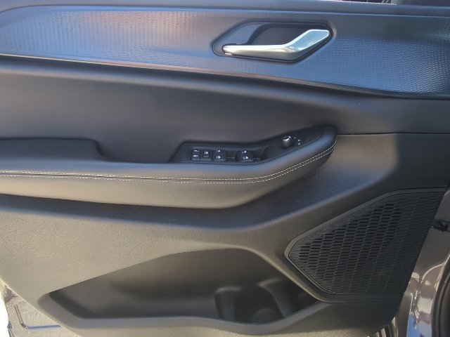 Used 2025 Jeep Grand Cherokee L Altitude AWD/4WD image 12