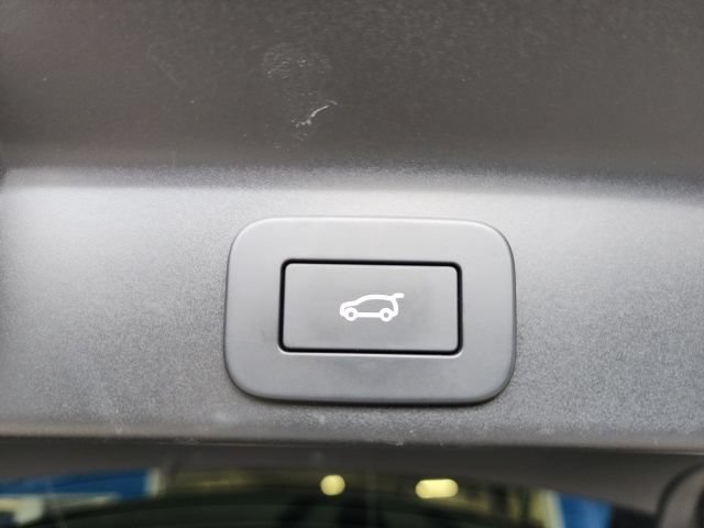 Used 2023 Jaguar F-PACE S AWD/4WD image 15