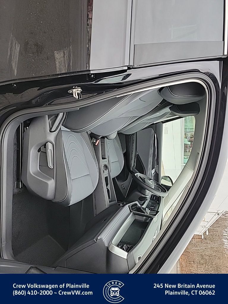 New 2026 Volkswagen Tiguan SE image 16