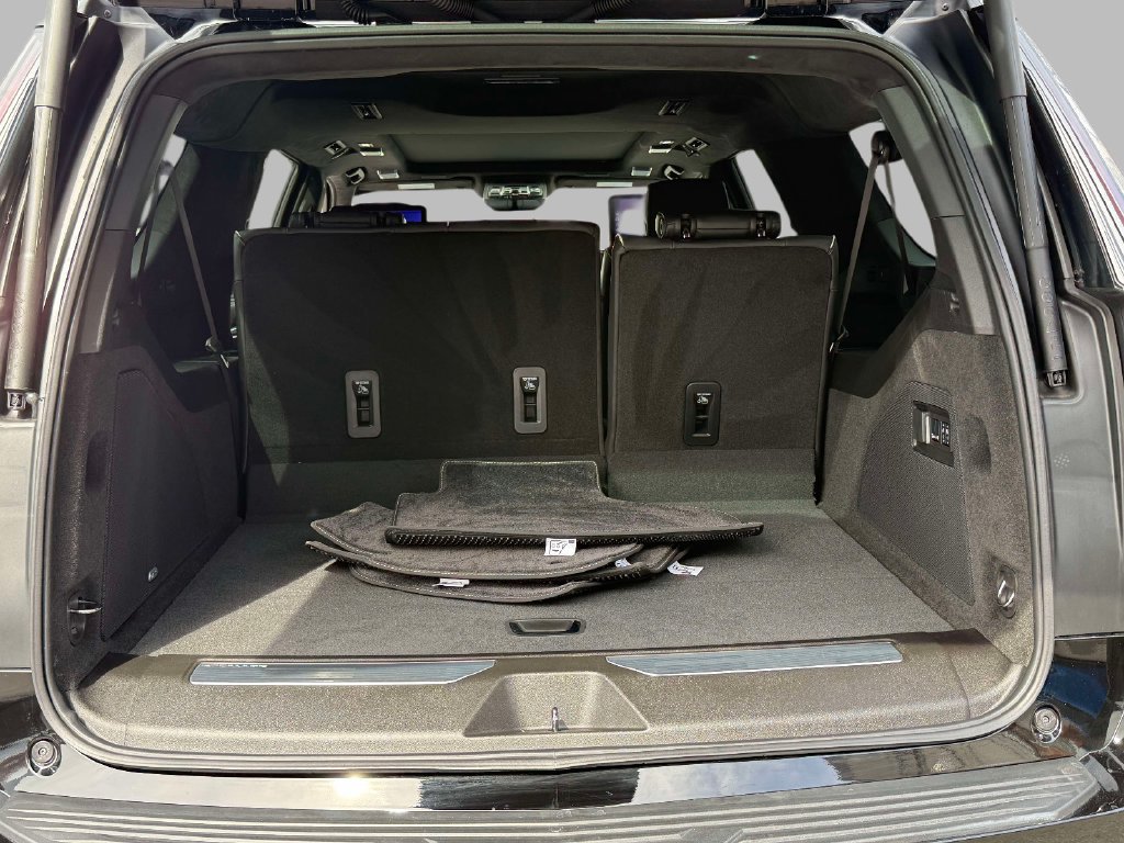 Certified 2025 Cadillac Escalade ESV Premium Luxury Platinum AWD/4WD image 18