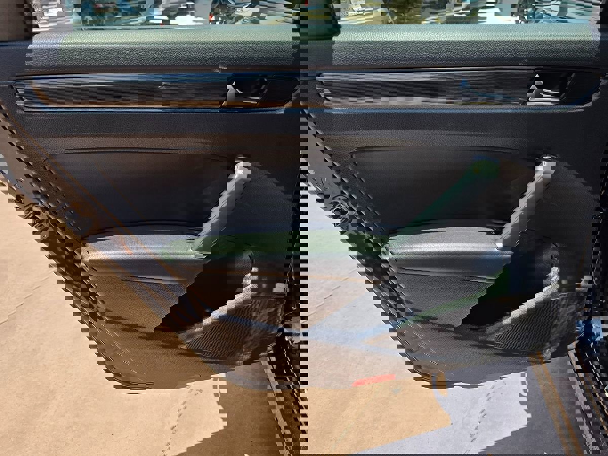 Used 2020 Volkswagen Passat 2.0T R-Line image 30