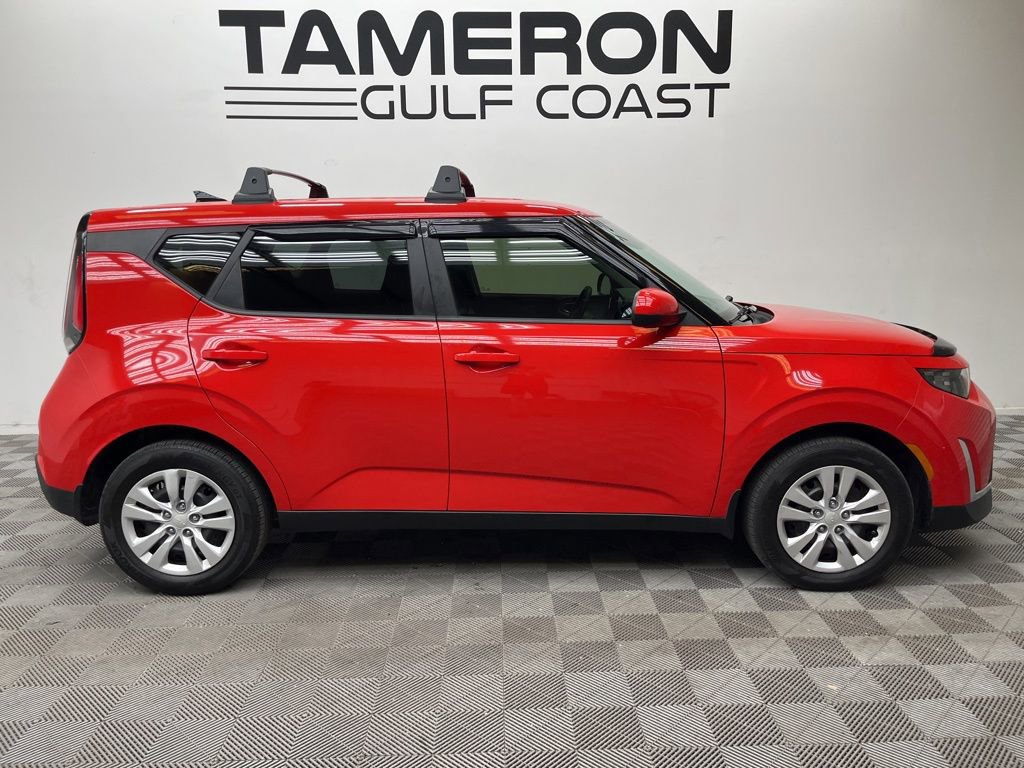 Used 2024 Kia Soul LX FWD image 4