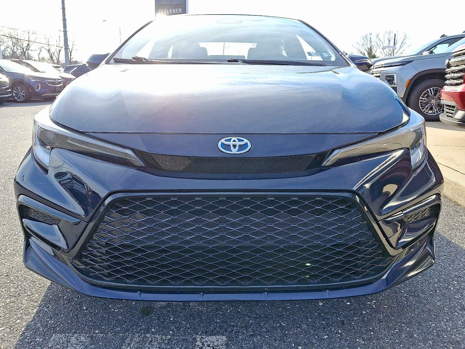 Used 2025 Toyota Corolla SE image 2