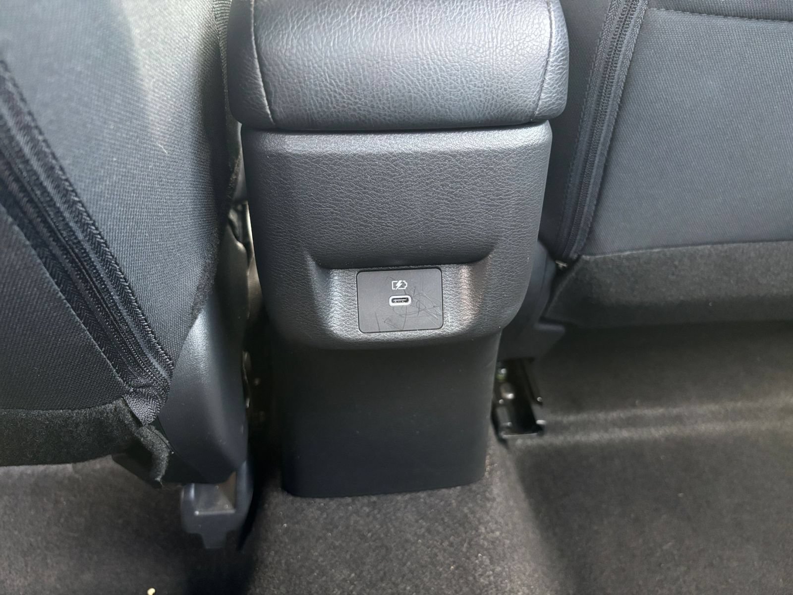 Used 2025 Nissan Versa SV FWD image 22