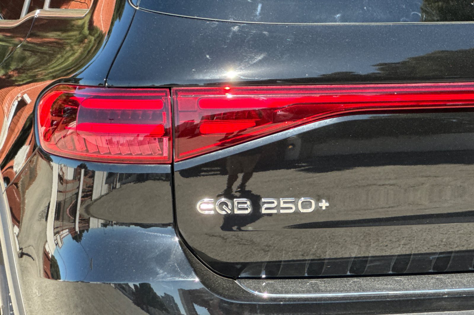 Certified 2024 Mercedes-Benz EQB 250+ image 39