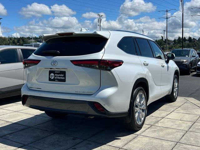 Used 2023 Toyota Highlander Limited AWD/4WD image 7