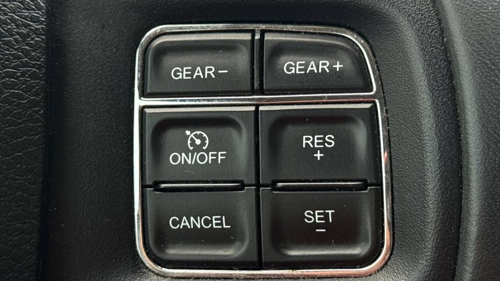 Used 2019 RAM 1500 Classic SLT w/ Luxury Group AWD/4WD image 34