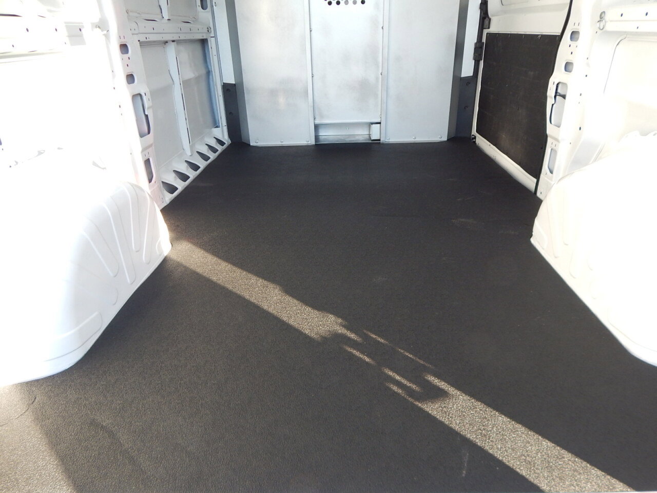 Used 2023 RAM ProMaster 2500 image 13
