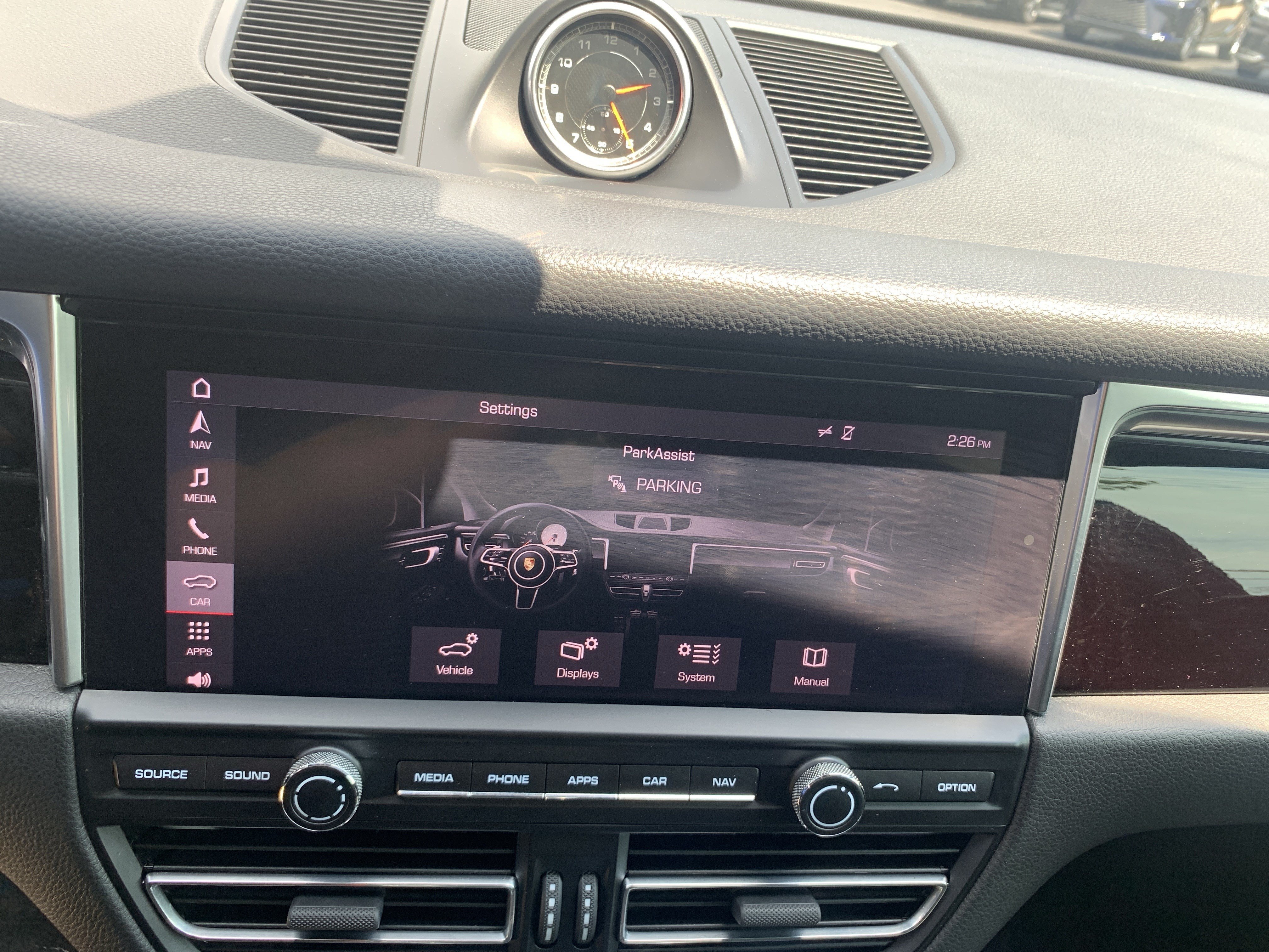 Used 2019 Porsche Macan AWD/4WD image 30