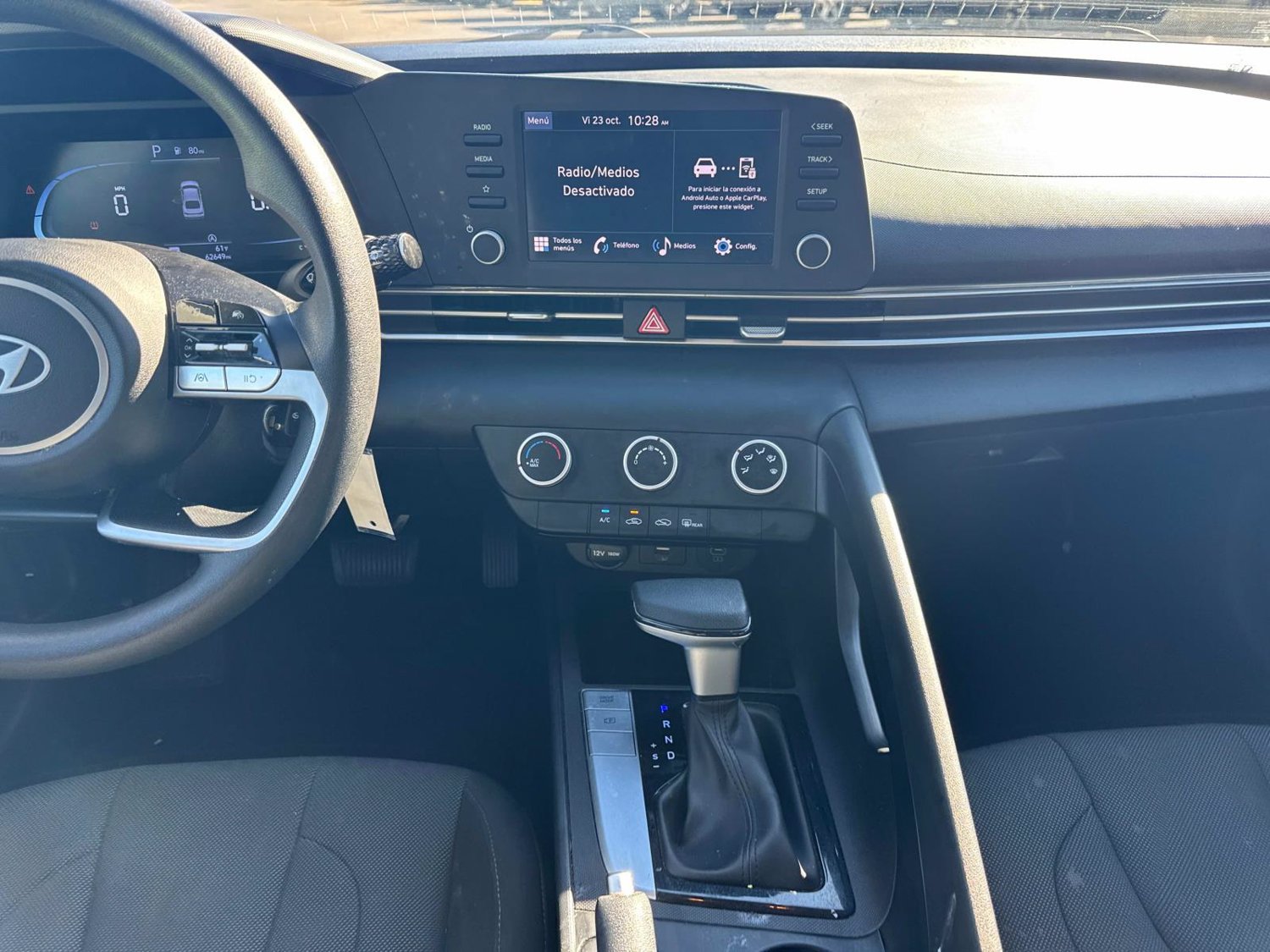 Used 2024 Hyundai Elantra SE FWD image 23