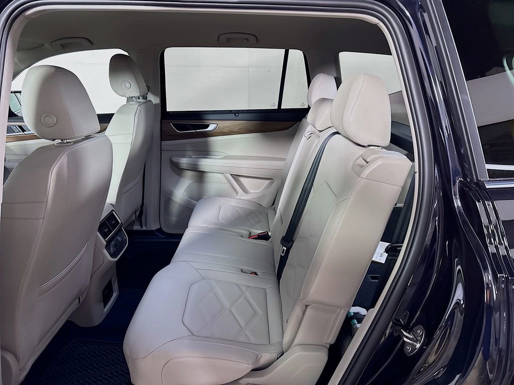 New 2025 Volkswagen Atlas SE image 19
