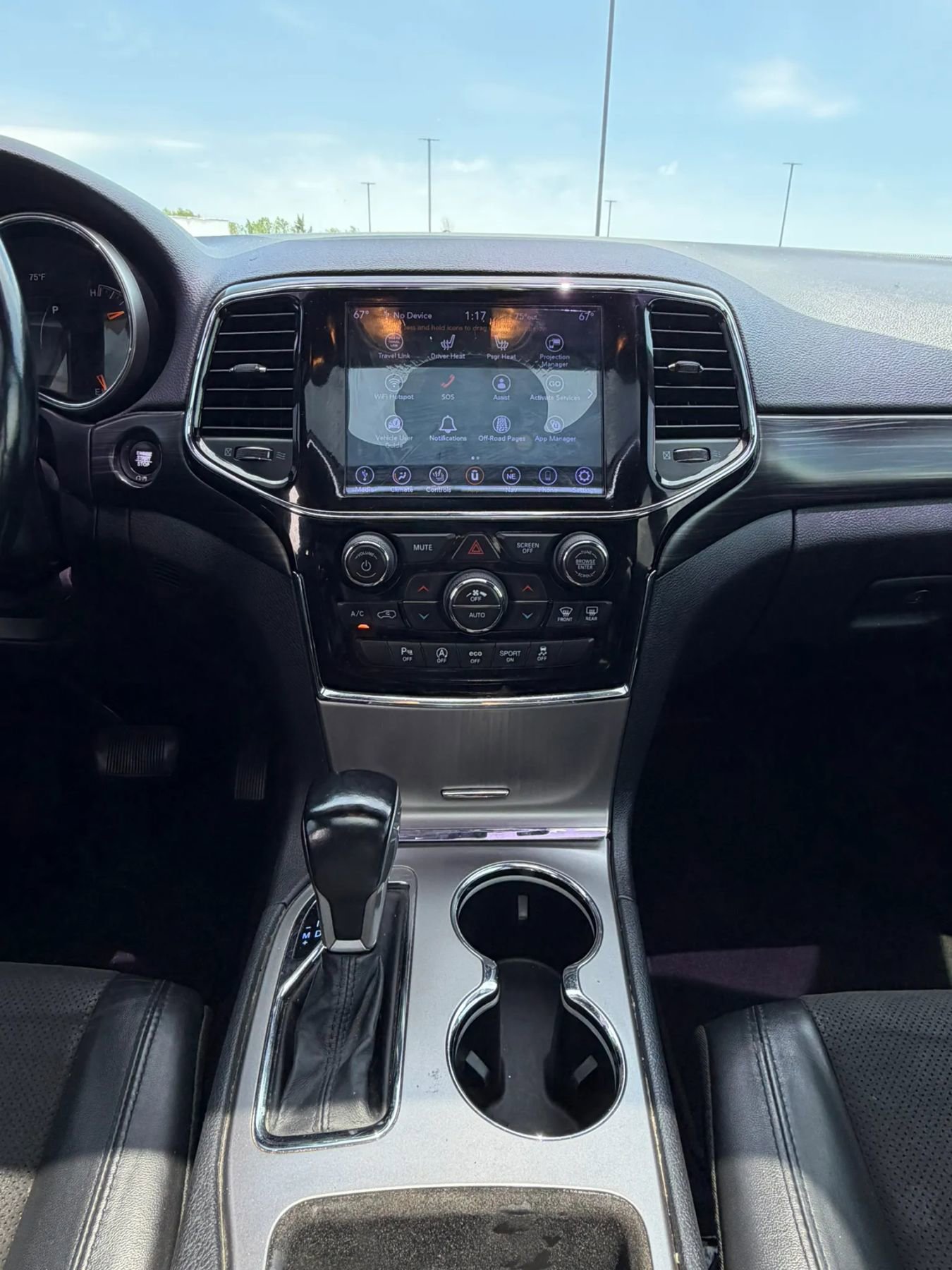 Used 2020 Jeep Grand Cherokee Altitude AWD/4WD image 15