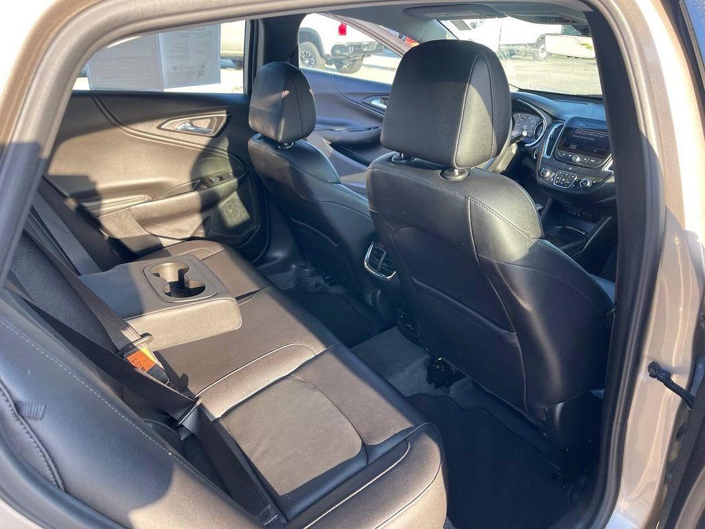 Used 2022 Chevrolet Malibu Premier FWD image 17