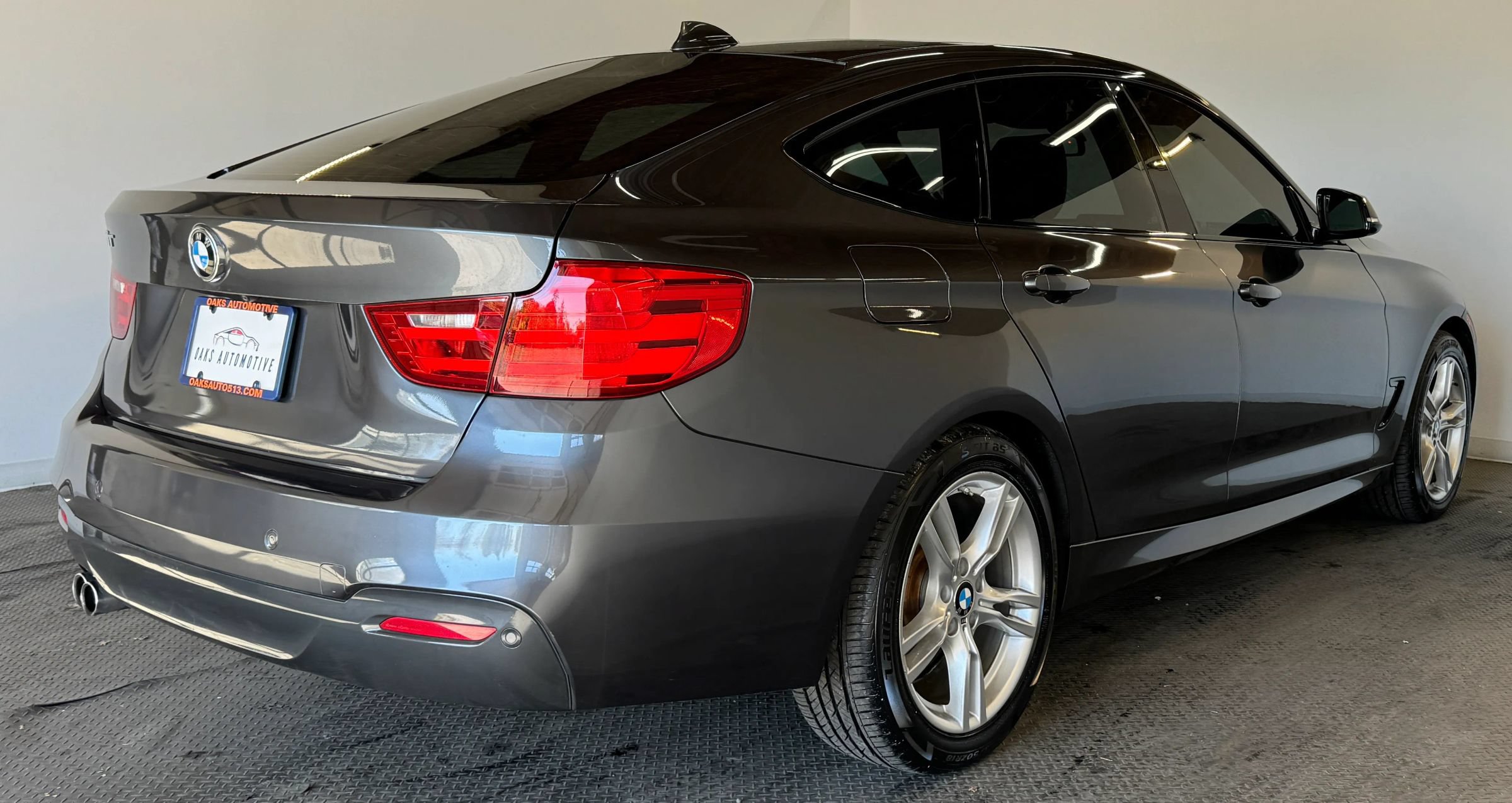 Used 2016 BMW 328i Gran Turismo xDrive AWD/4WD image 6