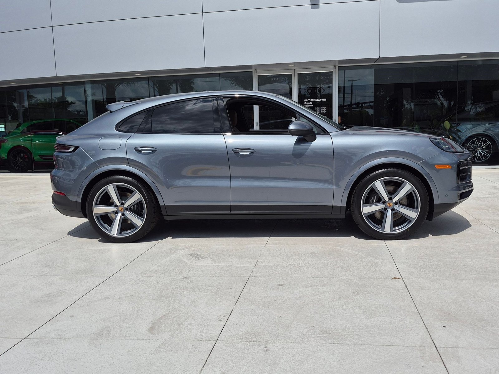 New 2026 Porsche Cayenne Coupe AWD/4WD image 8