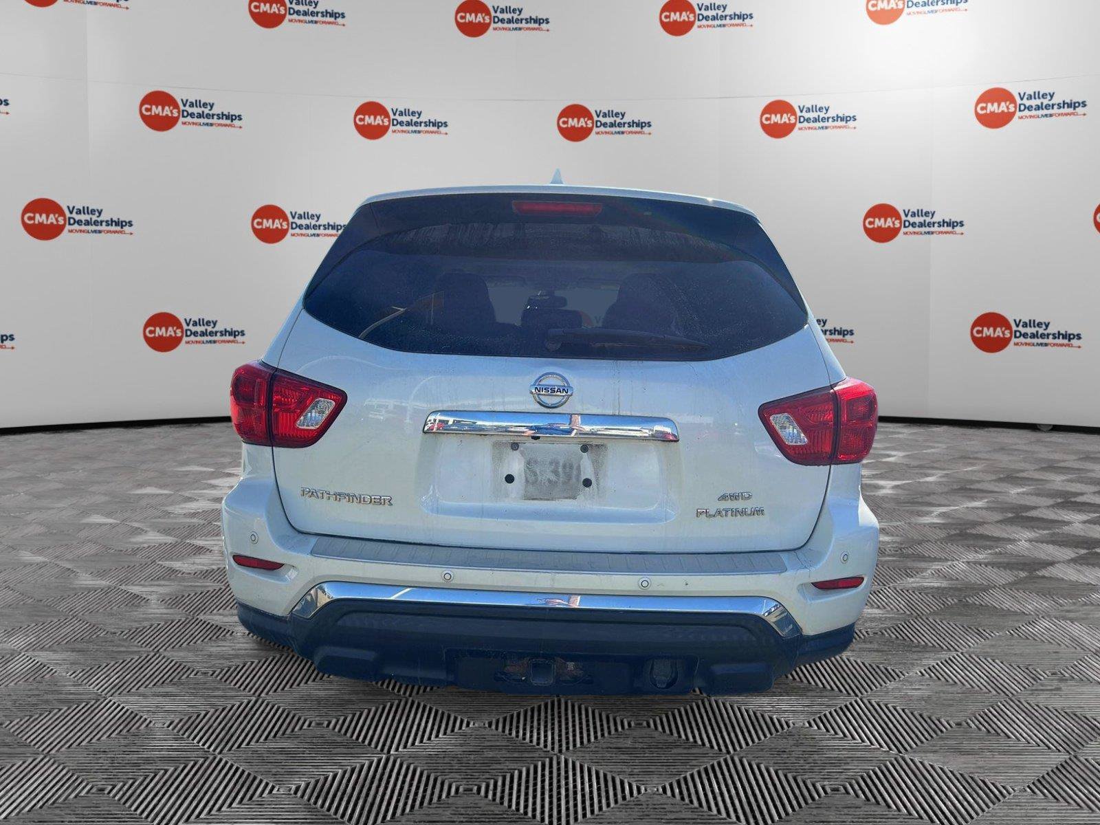 Used 2020 Nissan Pathfinder Platinum AWD/4WD image 3