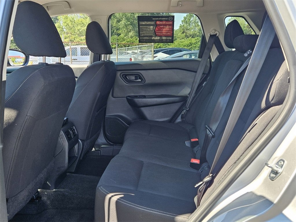 Certified 2025 Nissan Rogue S image 4