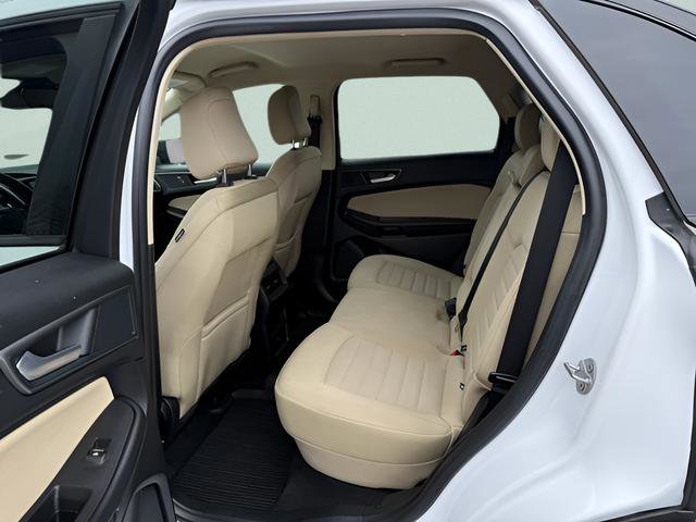 Used 2023 Ford Edge SE AWD/4WD image 5