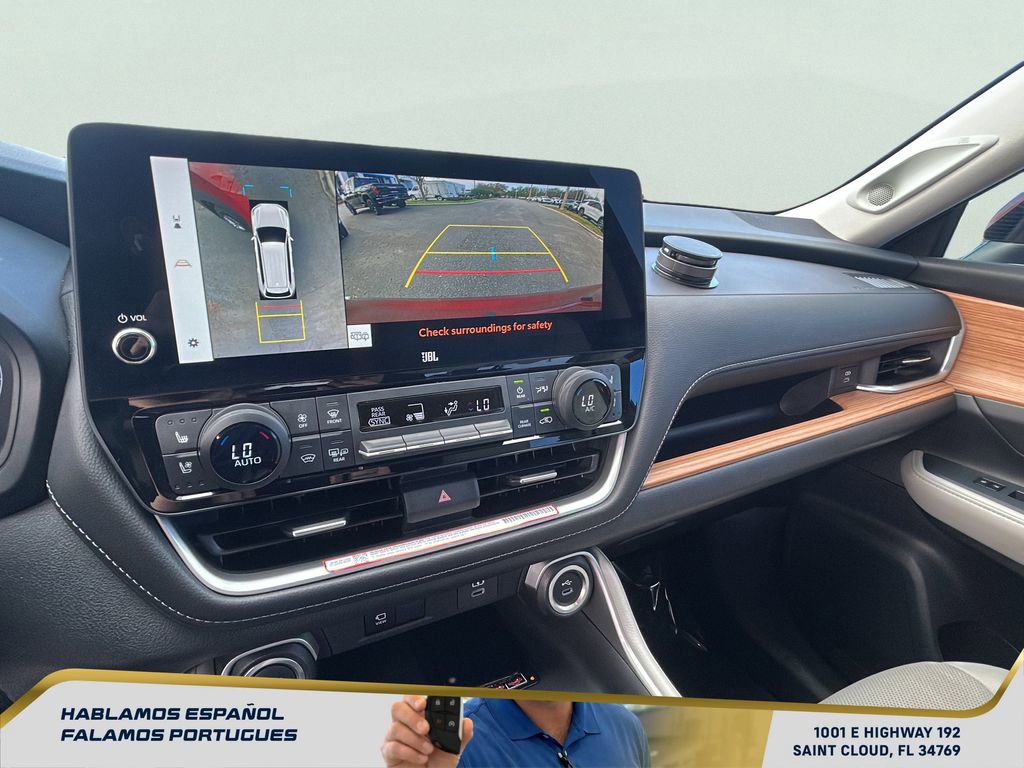 Used 2025 Toyota Grand Highlander AWD image 20