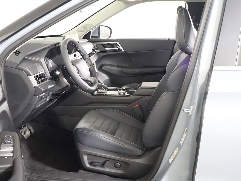 New 2026 Mitsubishi Outlander SE FWD image 27