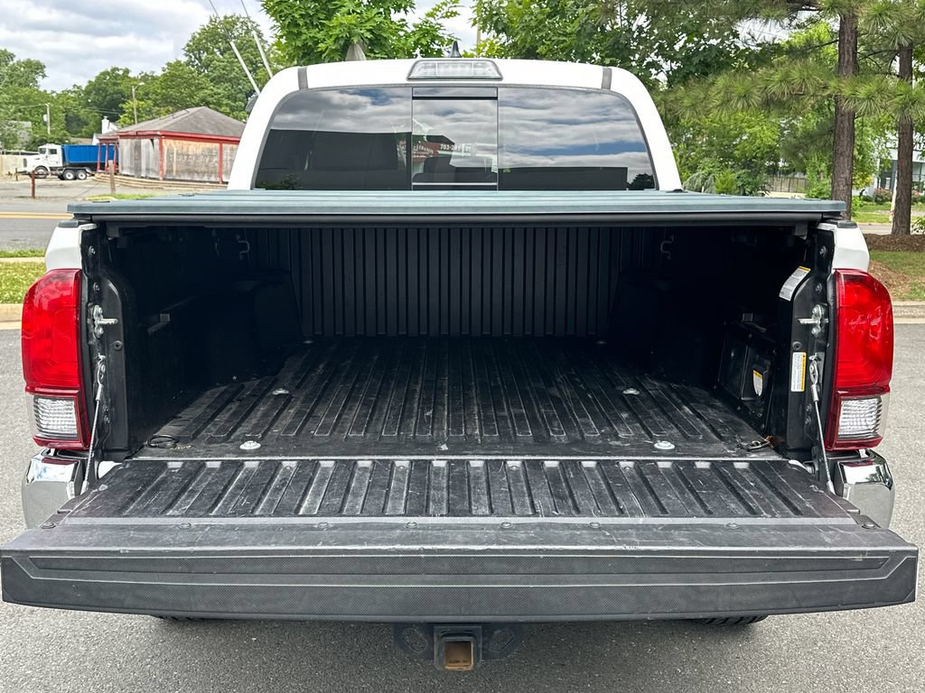 Used 2019 Toyota Tacoma TRD Off-Road AWD/4WD image 7