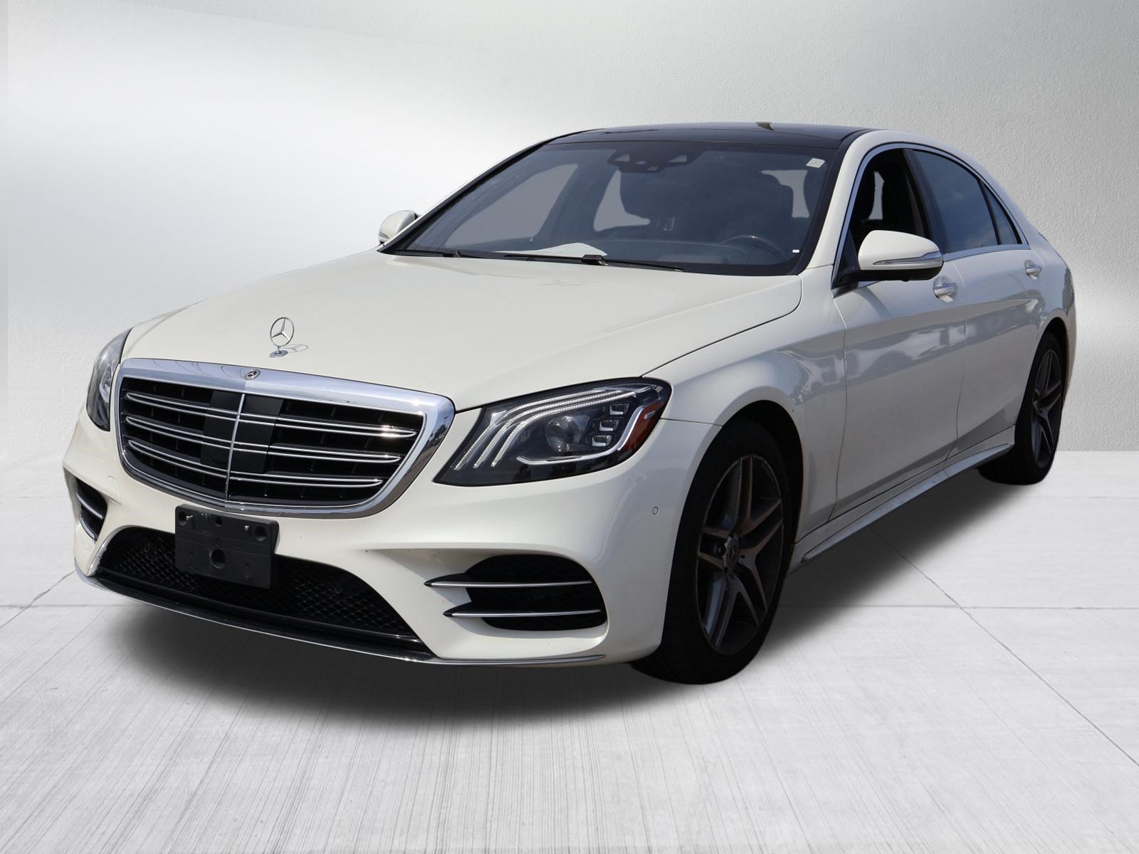 Used 2018 Mercedes-Benz S 560 Sedan w/ AMG Line Exterior image 3