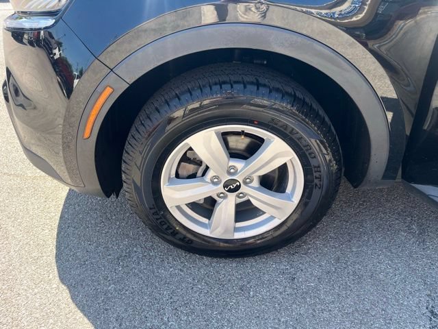 Used 2022 Kia Sorento LX AWD/4WD image 11