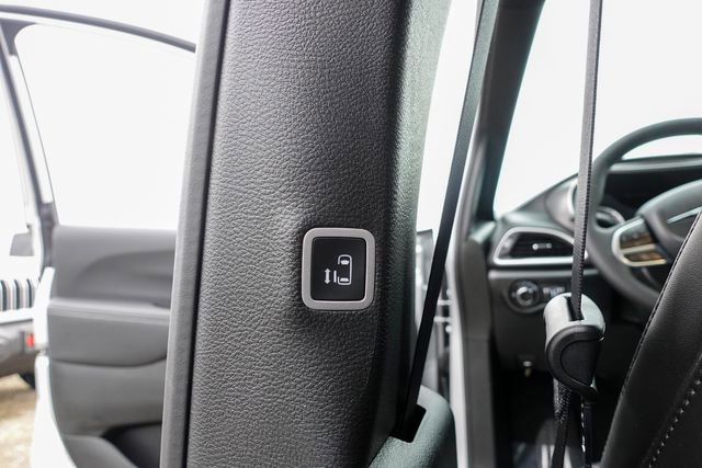 New 2026 Chrysler Voyager LX image 24