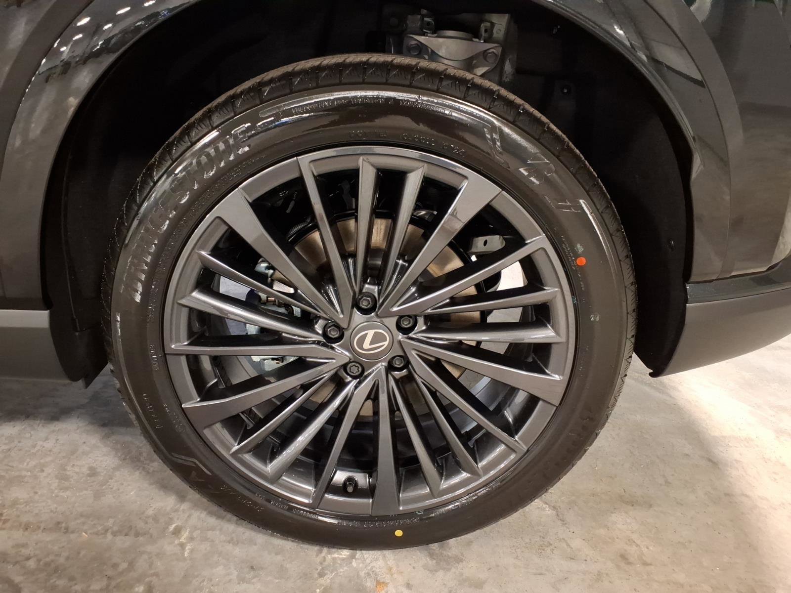 New 2026 Lexus RX 450h AWD image 13