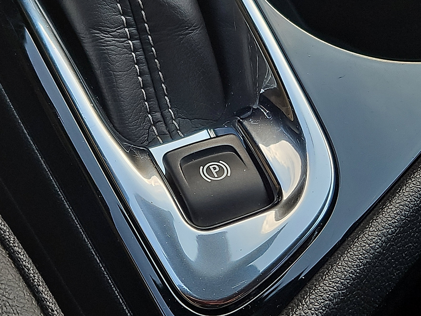 Used 2023 Buick Encore GX Select w/ Safety Package II image 25