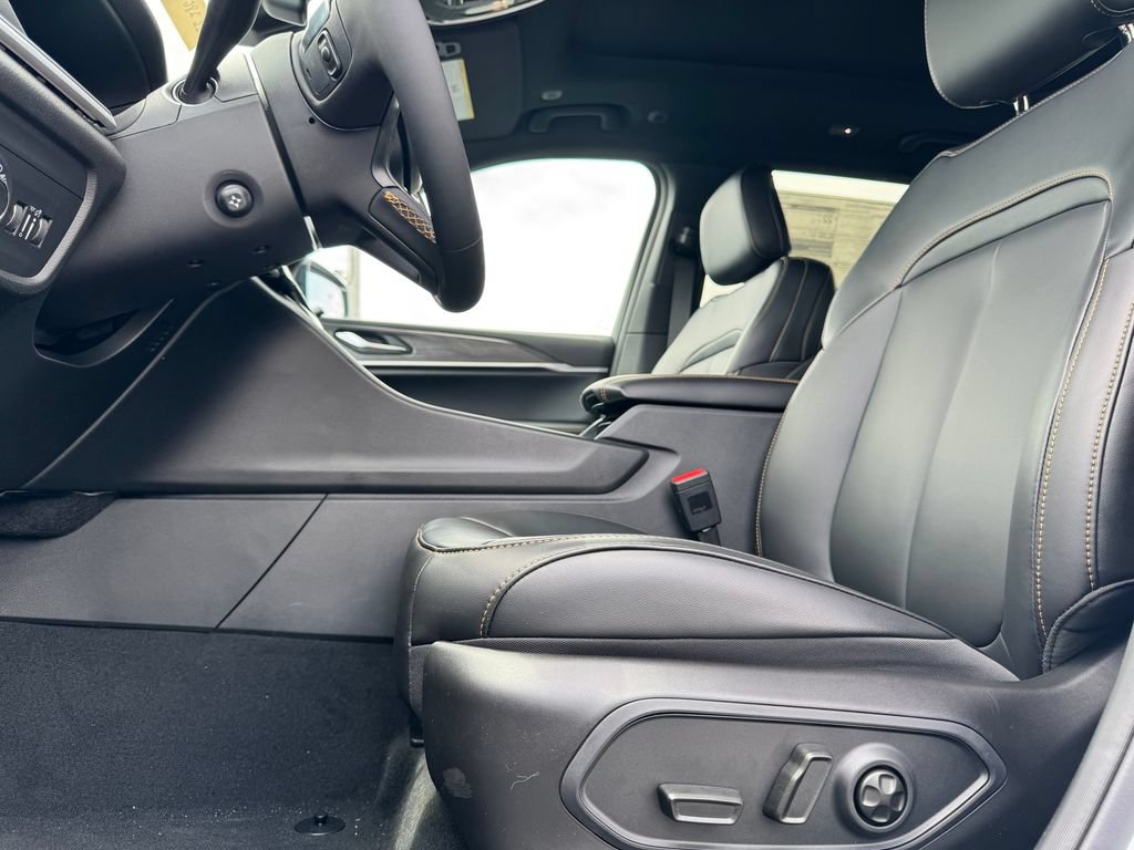 New 2026 Jeep Grand Cherokee L Limited AWD/4WD image 19