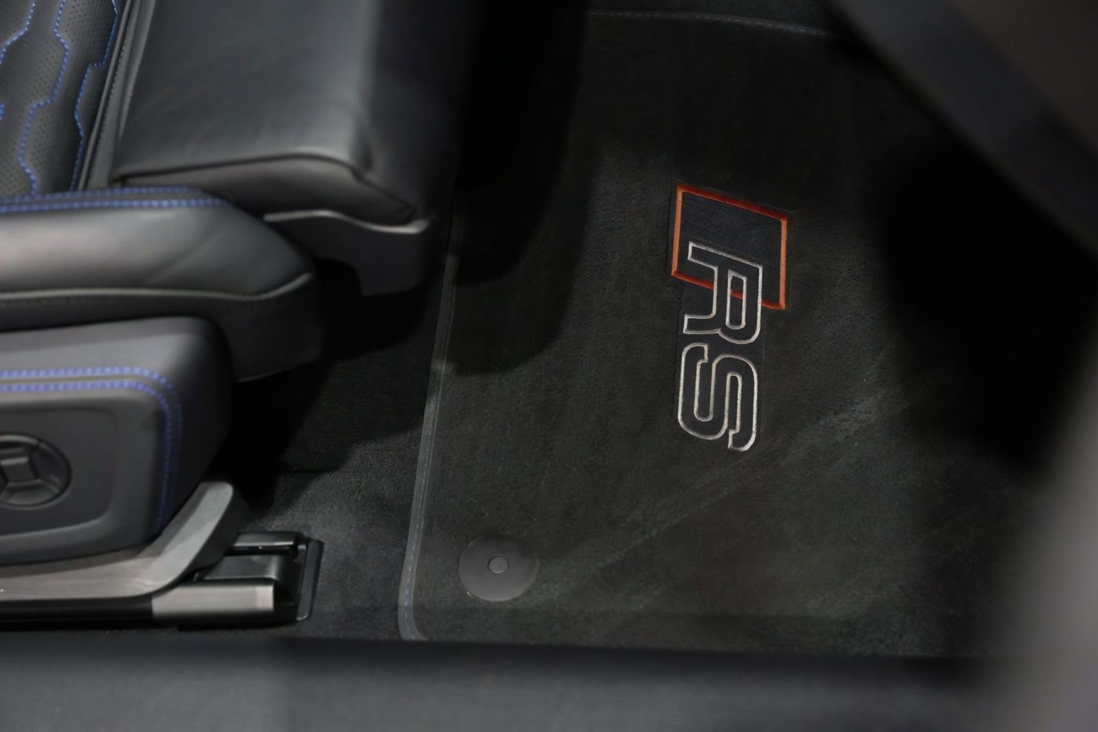 Used 2022 Audi RS 7 Sportback AWD/4WD image 17