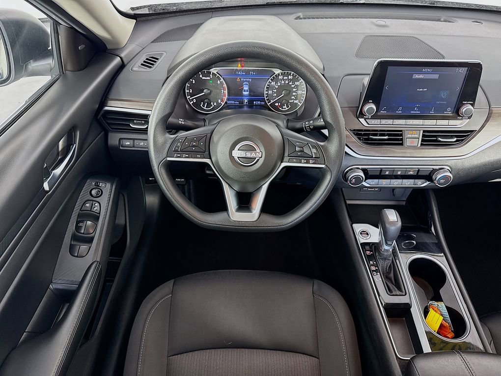 Used 2024 Nissan Altima 2.5 SV image 23