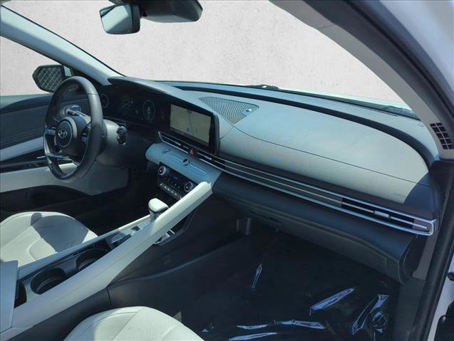 Used 2024 Hyundai Elantra Limited FWD image 30