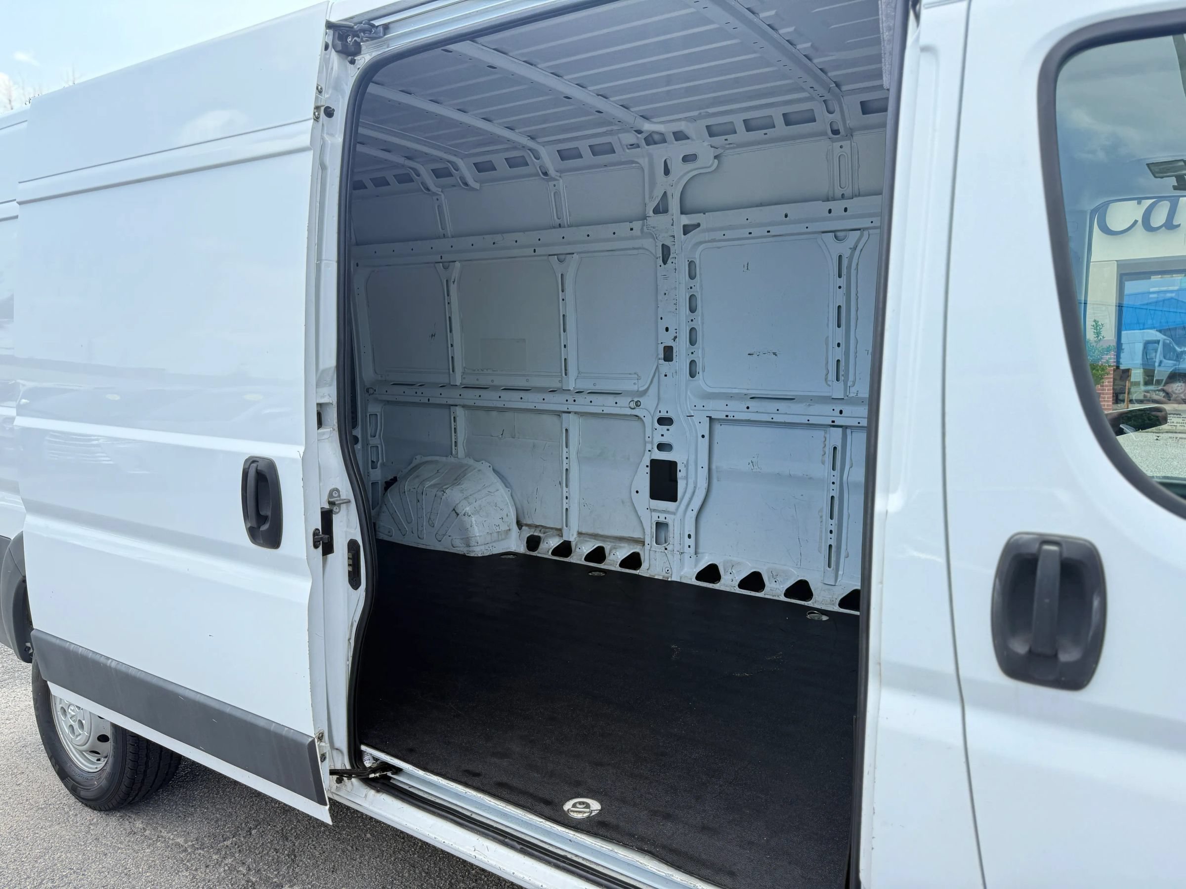 Used 2017 RAM ProMaster 2500 FWD image 16