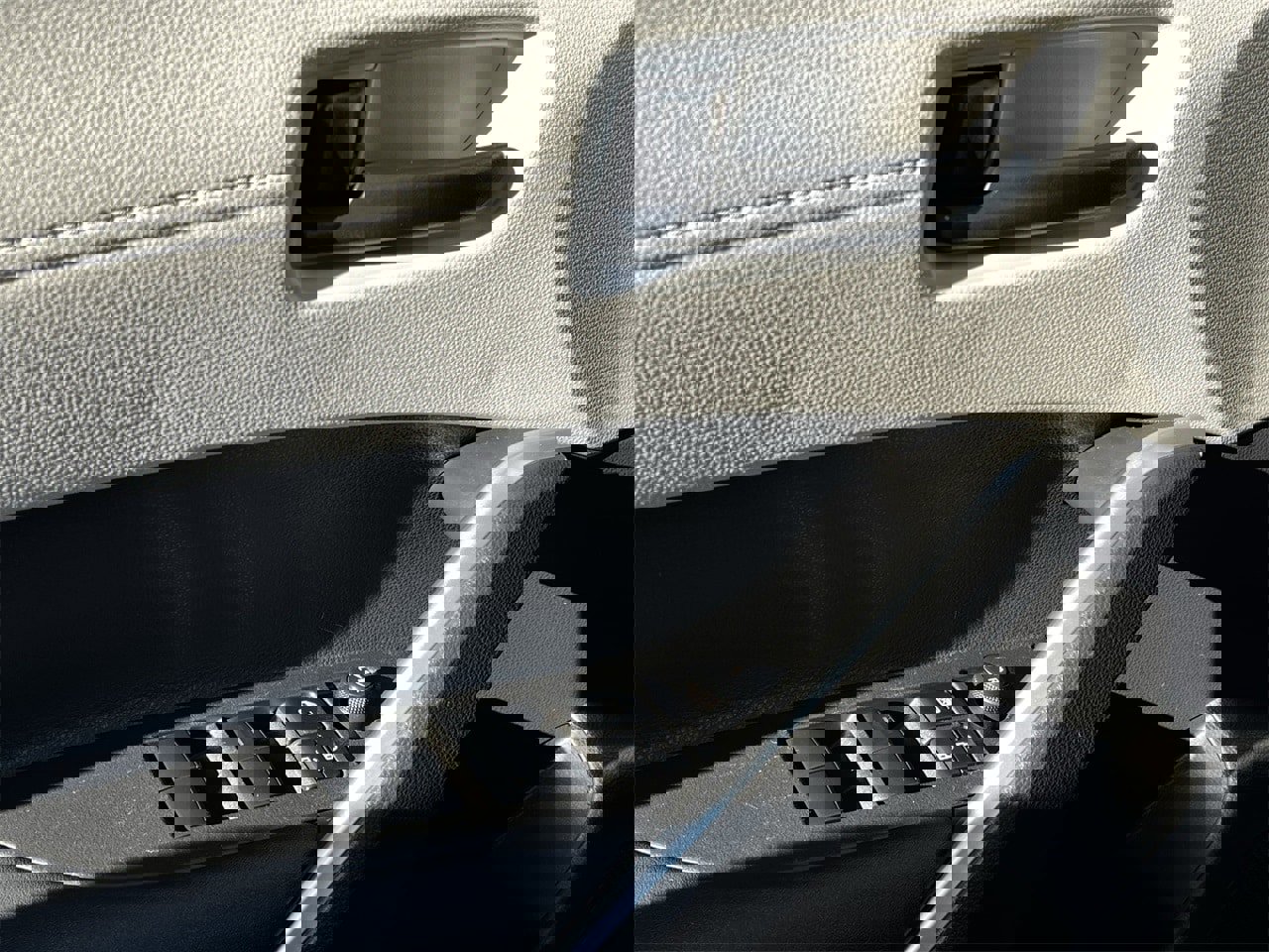 Used 2023 Toyota Corolla Cross LE image 21