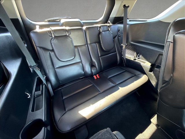 Certified 2023 Ford Explorer XLT w/ Equipment Group 202A AWD/4WD image 29
