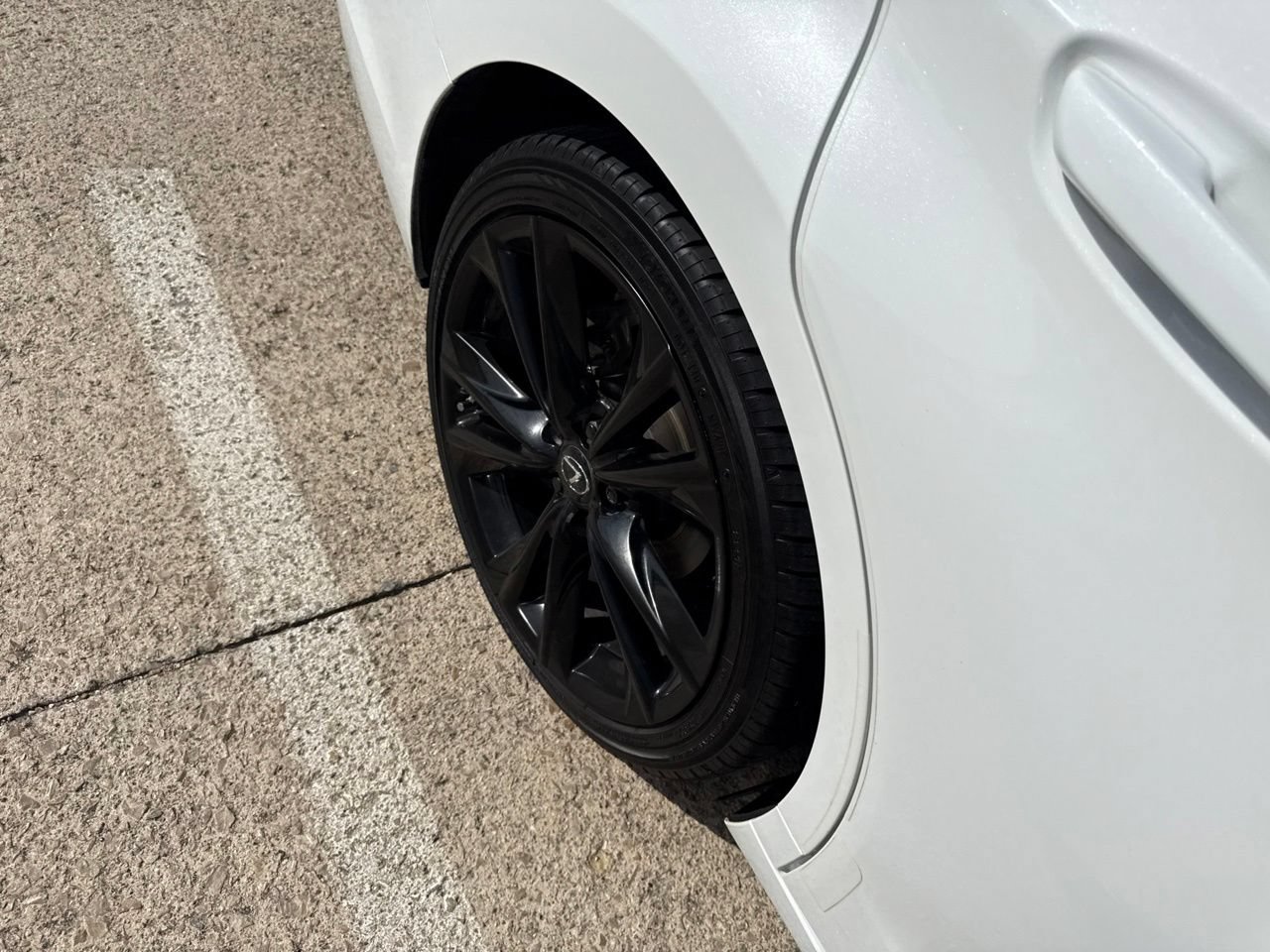 Used 2023 Lexus ES 350 F Sport w/ Accessory Package (Z2) FWD image 8
